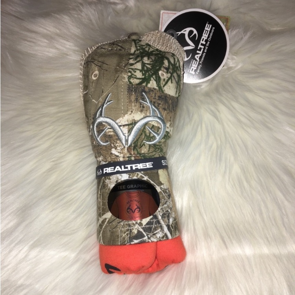 NWT 2 in 1 Realtree Men’s Tee with Matching Camouflage Hat - Picture 4 of 10